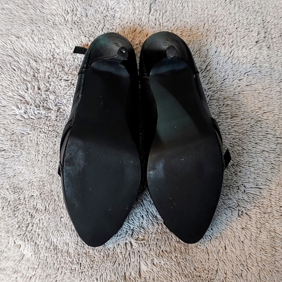 ๐ 3/$35 Buckled Stacked Heels (Vegan ๐ฟ) - Picture 8 of 9